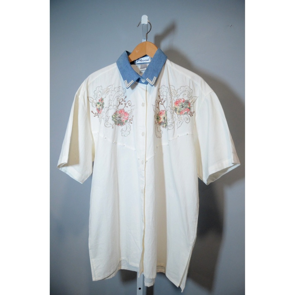 Passion Western-Inspired Blouse Cream W/Blue Point Collar Jewel Accents Size L